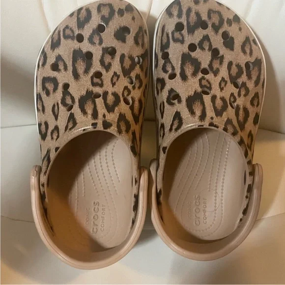 Crocs Leopard Print Clogs - Tan - Picture 3 of 5
